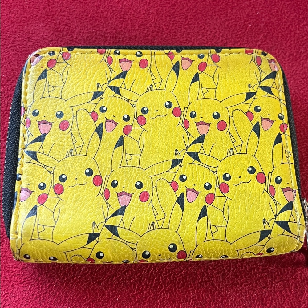 LOUNGEFLY Pokemon Collaboration x Pikachu Wallet - Picture 5 of 8